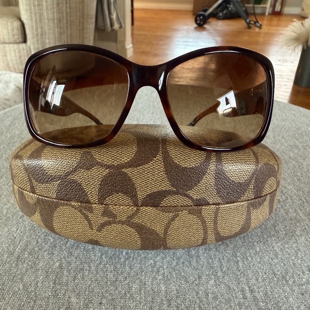 Vintage Coach Peony S471 Women's Tortoise Sunglasses Brown Gradient Lenses